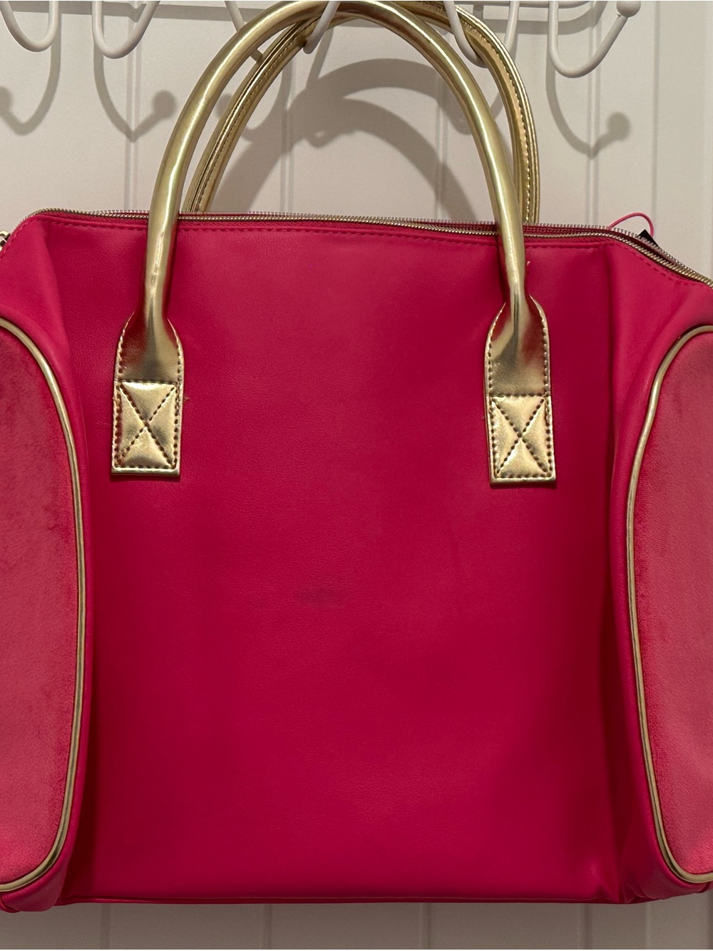 Juicy Couture Pink Duffle Bag with Gold Trim - Picture 5 of 10